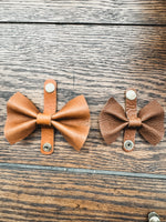 Load image into Gallery viewer, Leather Bow
