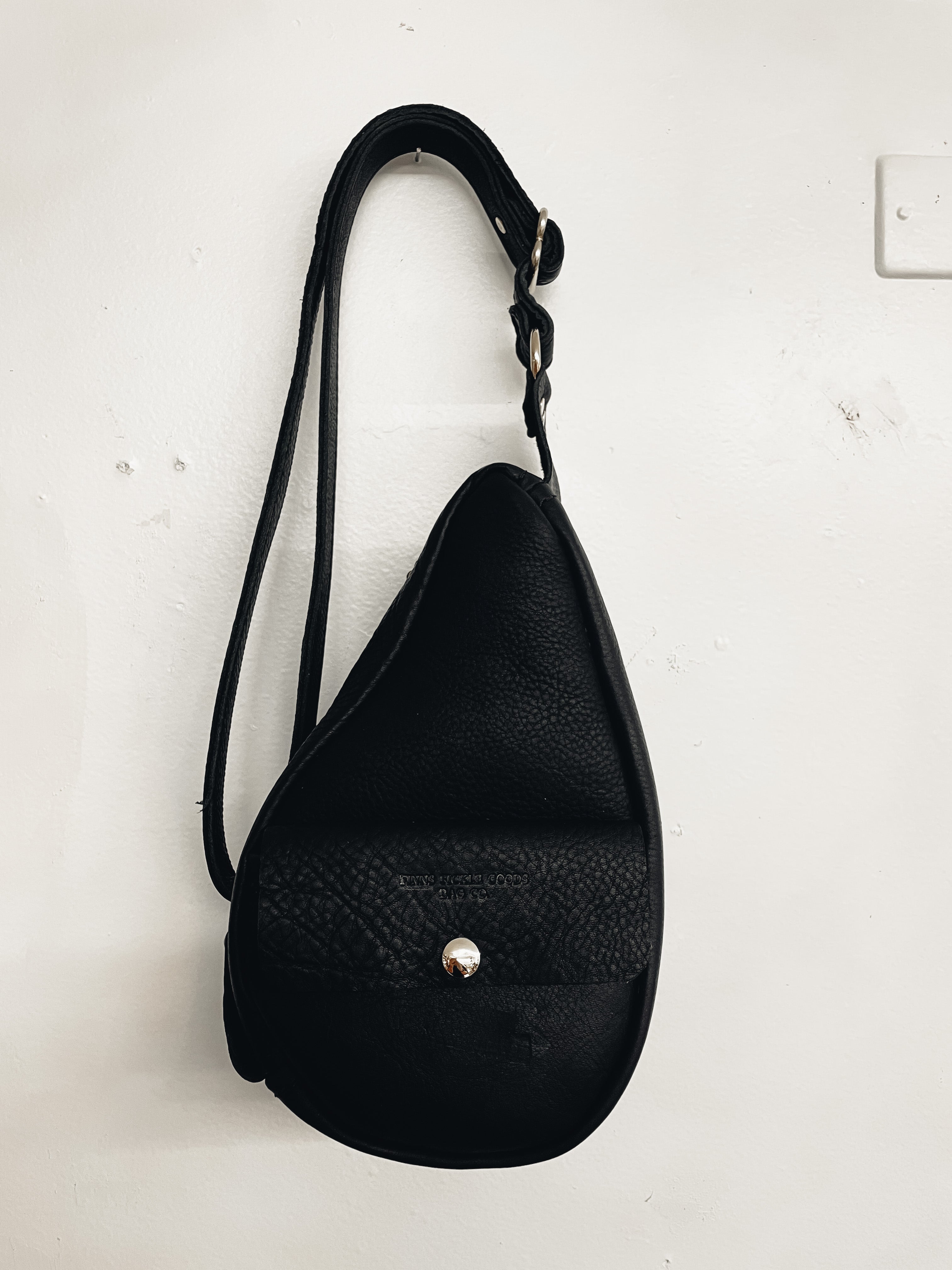 Large Zip Bag Black Leather Dublin Sling Bag Round Top Flap